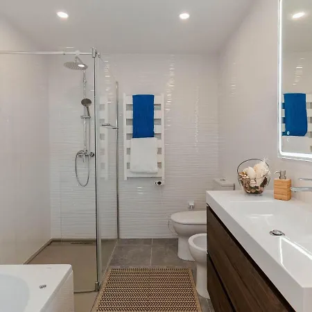 Fantastic Four-bedroom With Private Pool Hotel