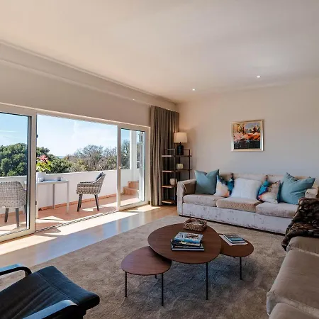 Hotel Fantastic Four-bedroom With Private Pool Luz
